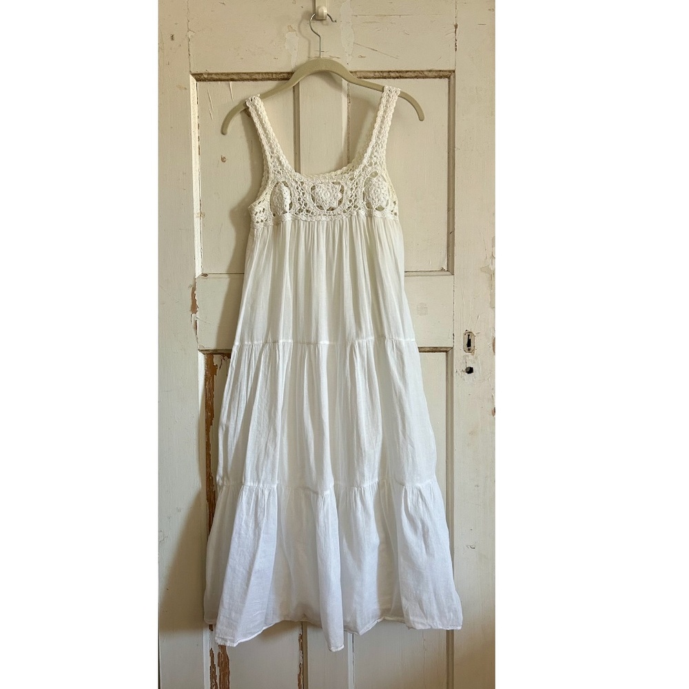 Vintage White Cotton Boho Tiered Dress with Crochet Detail – Sleeveless